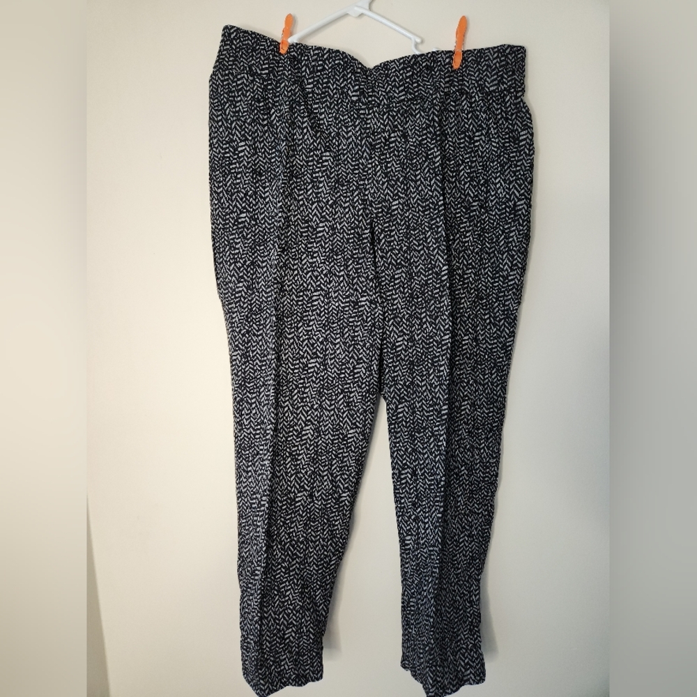 Men's Black and White Patterned Pants